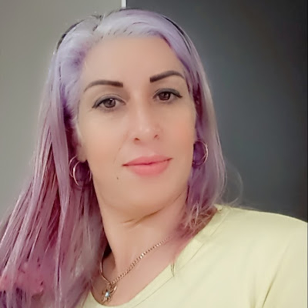 Meet your Posher, Yadira